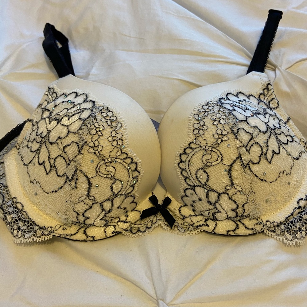 Victoria Secret Dream Angels pushup bra! 32b